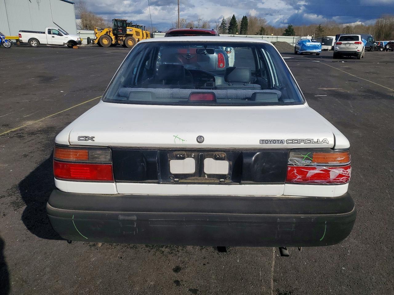 1990 TOYOTA COROLLA DELUXE photo 6