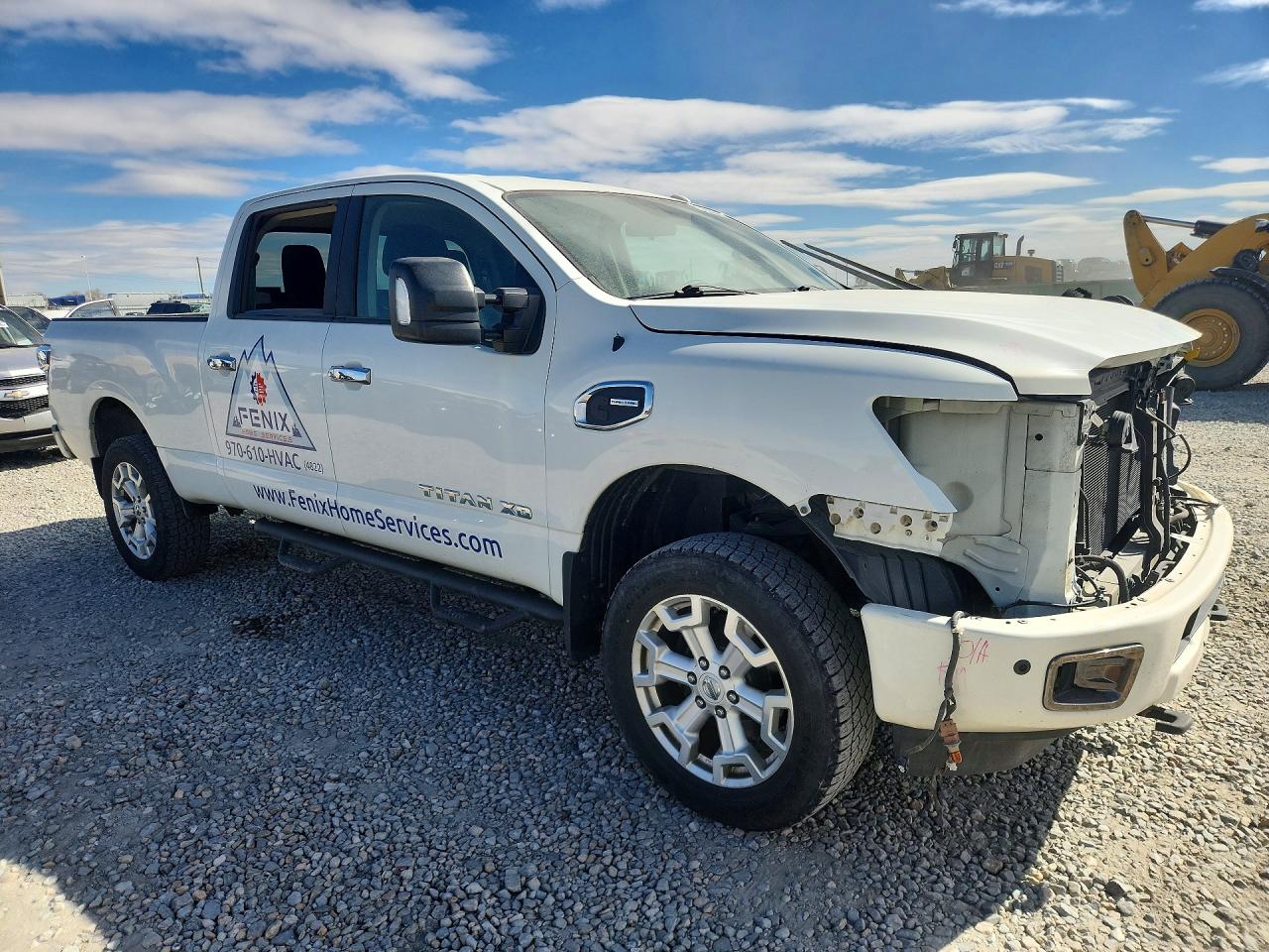 2017 NISSAN TITAN XD SV photo 4
