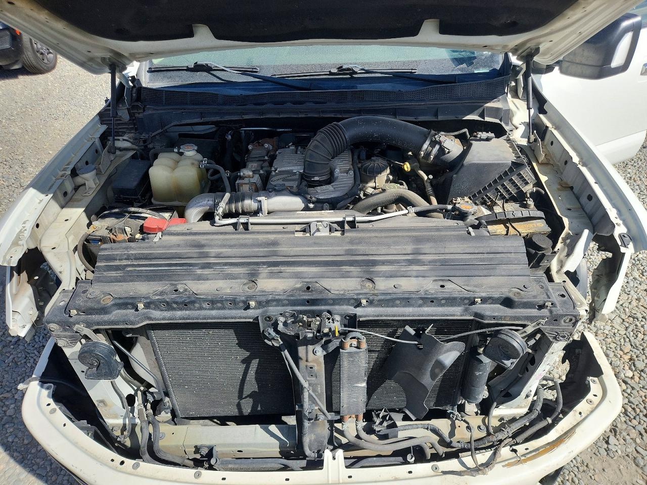 2017 NISSAN TITAN XD SV photo 11