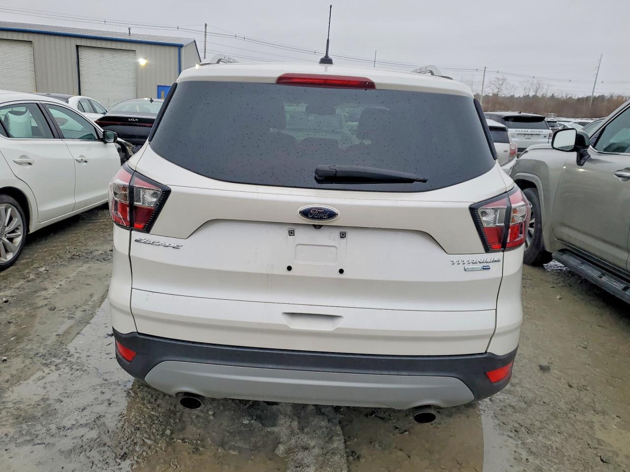 2017 FORD ESCAPE TITANIUM photo 6