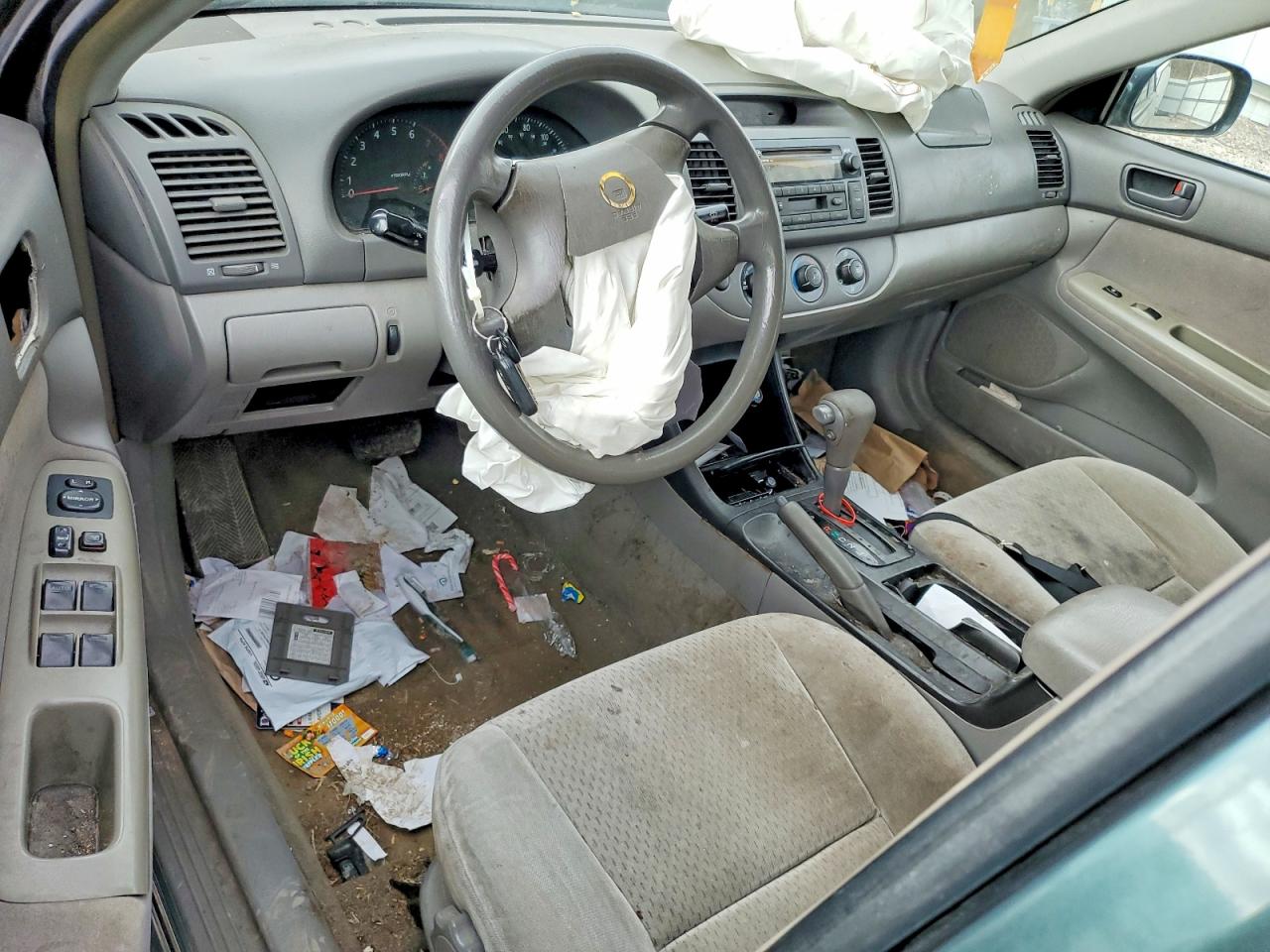 2003 TOYOTA CAMRY LE photo 22