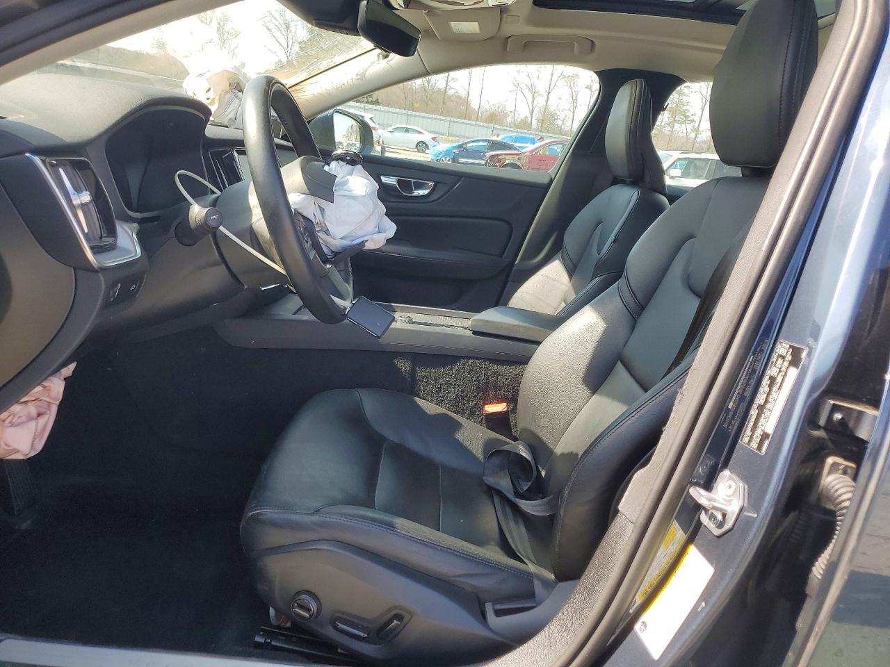 2020 VOLVO S60 T5 MOMENTUM photo 13