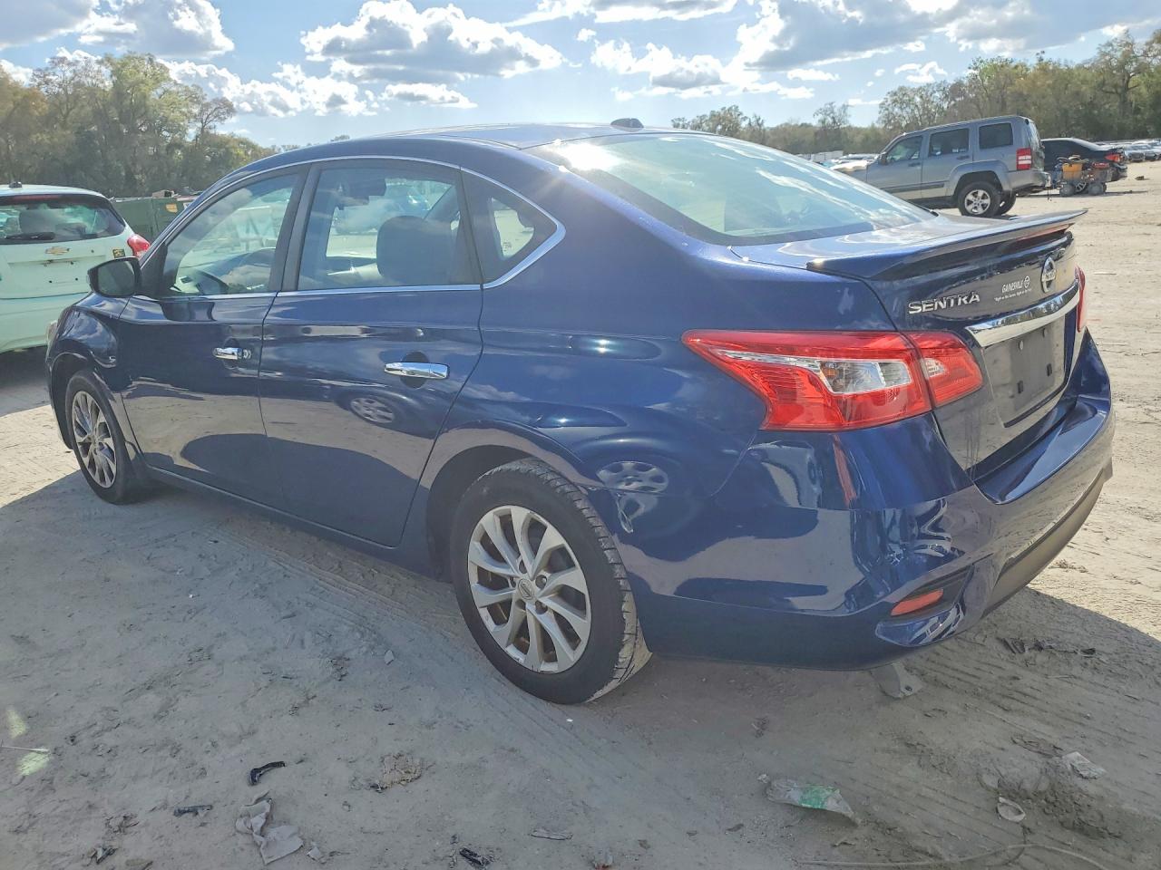 2018 NISSAN SENTRA SV photo 3