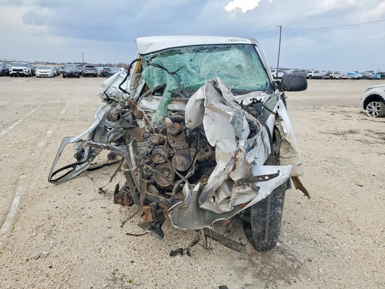 2005 CHEVROLET SILVERADO C1500 photo 13