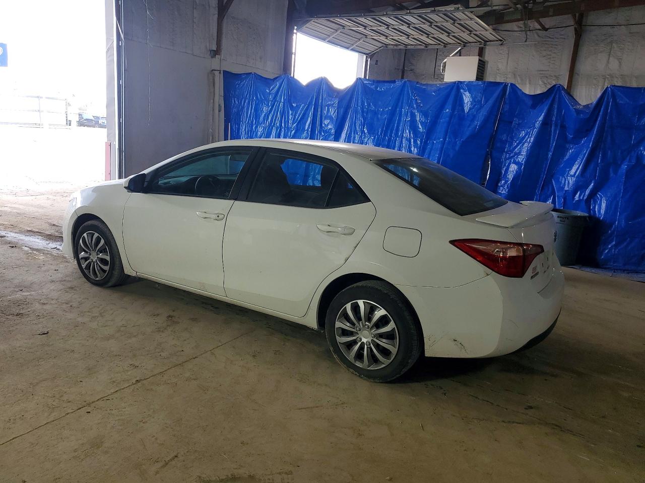2017 TOYOTA COROLLA LE photo 4