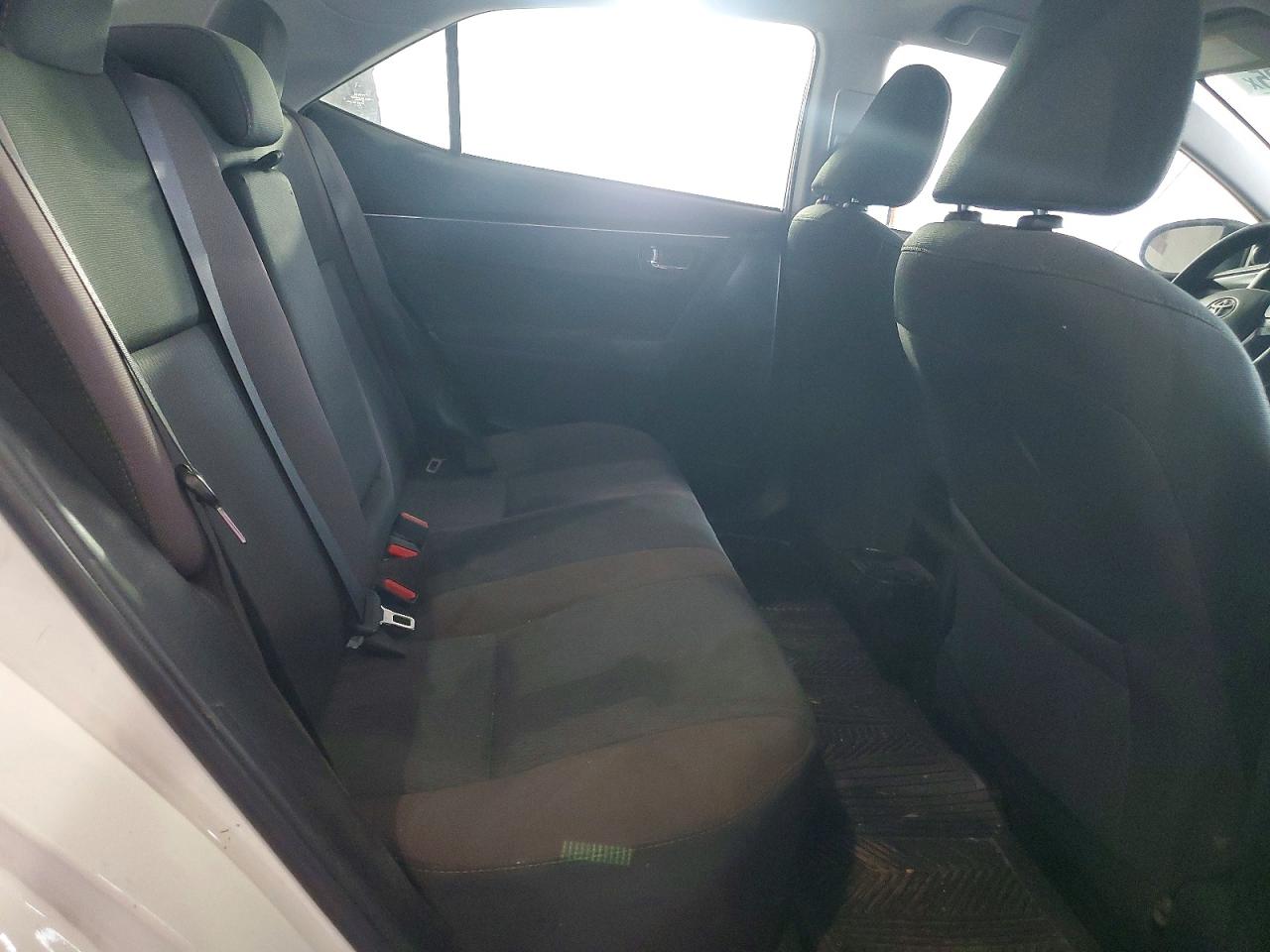 2017 TOYOTA COROLLA LE photo 28