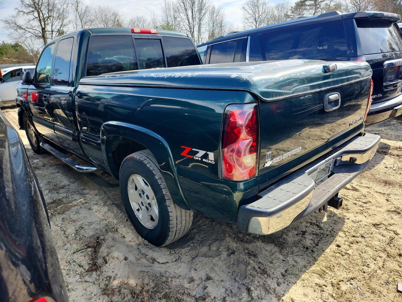 2005 CHEVROLET SILVERADO K1500 photo 3
