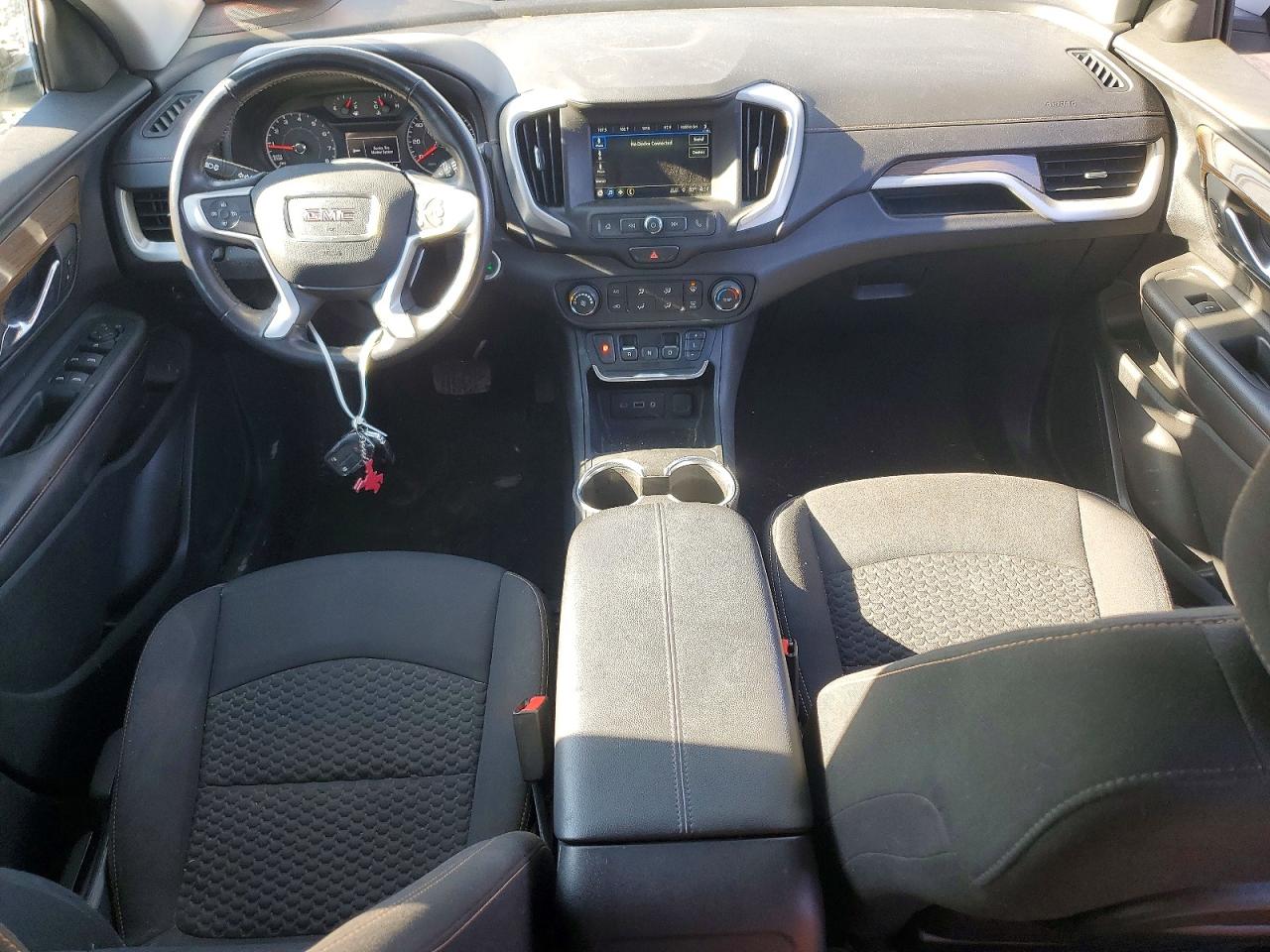 2018 GMC TERRAIN SLE photo 8