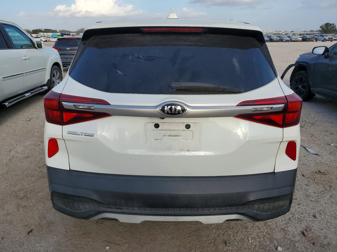 2021 KIA SELTOS LX photo 11