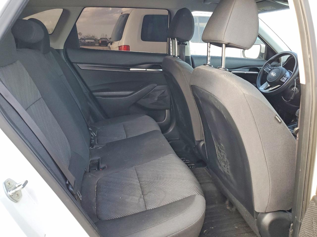 2021 KIA SELTOS LX photo 21