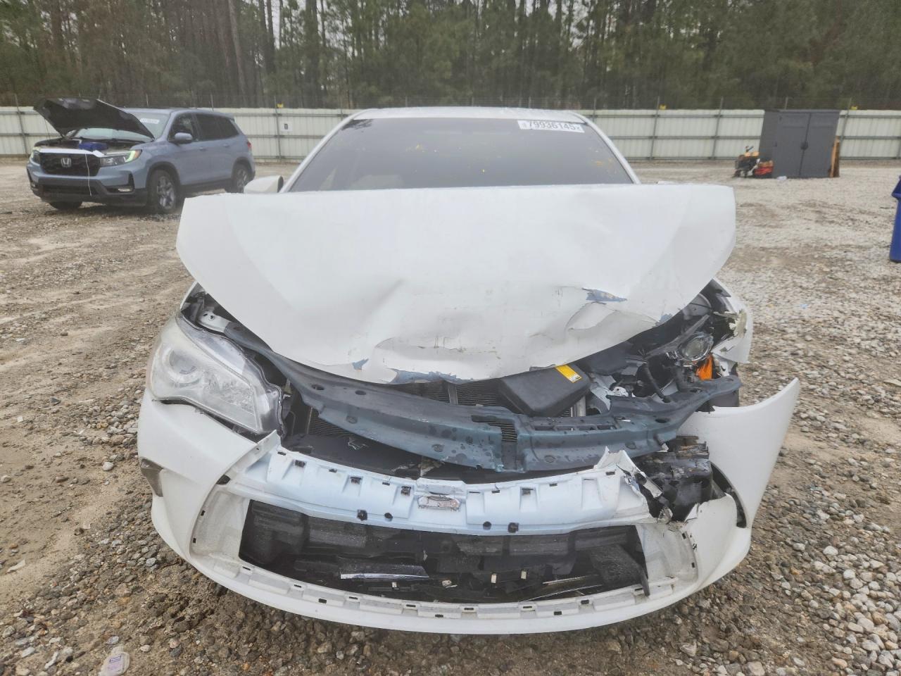 2015 TOYOTA CAMRY LE photo 13