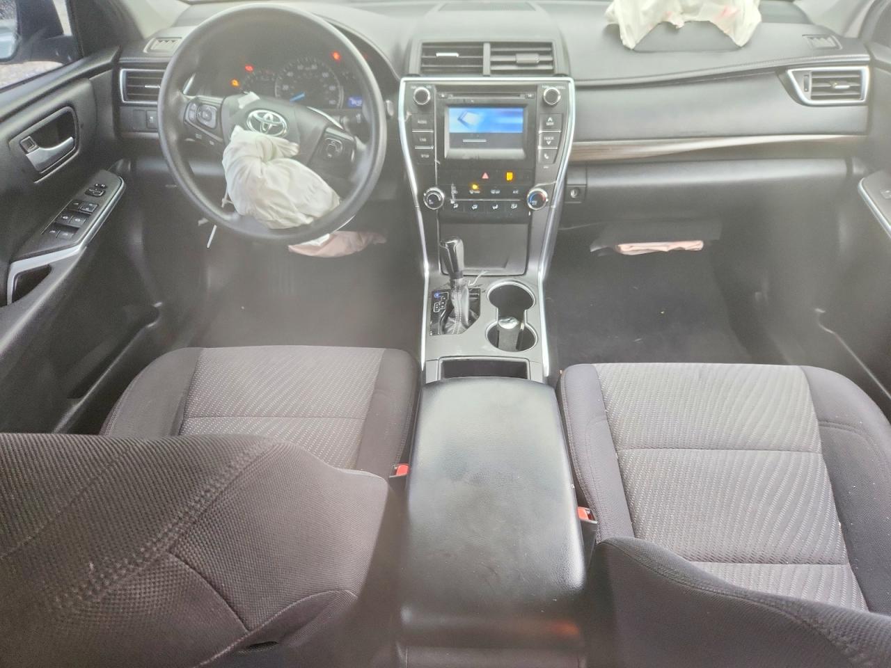 2015 TOYOTA CAMRY LE photo 22