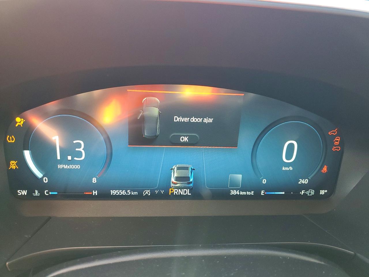 2025 FORD ESCAPE PLATINUM photo 9