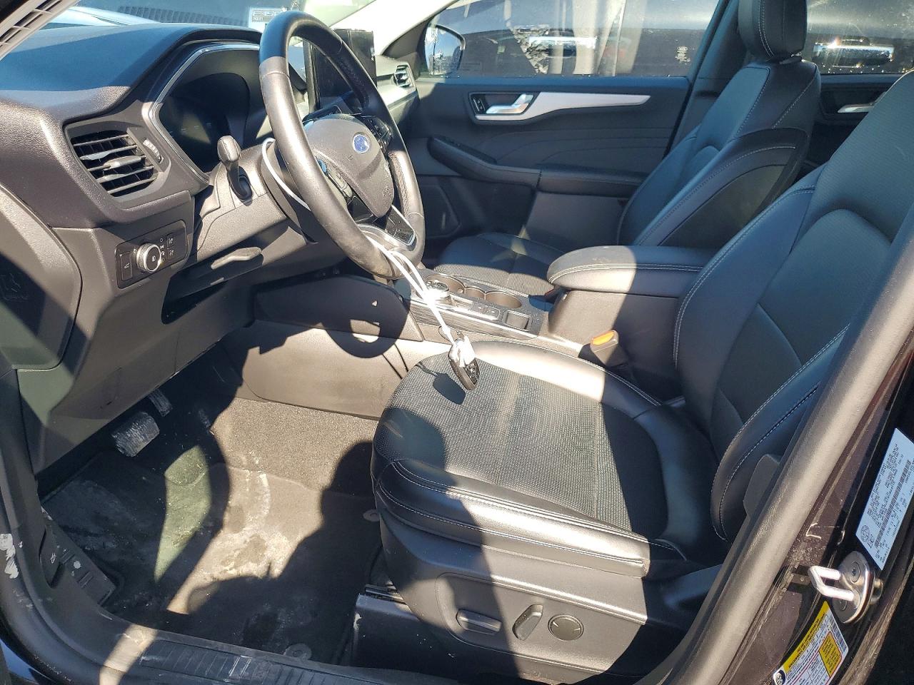 2025 FORD ESCAPE PLATINUM photo 7