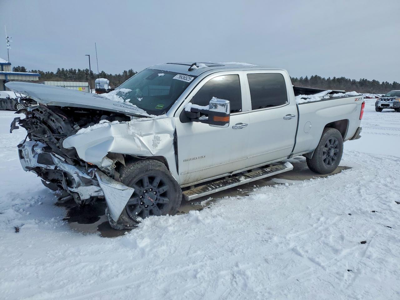 2016 CHEVROLET SILVERADO K2500 HEAVY DUTY LTZ photo 2