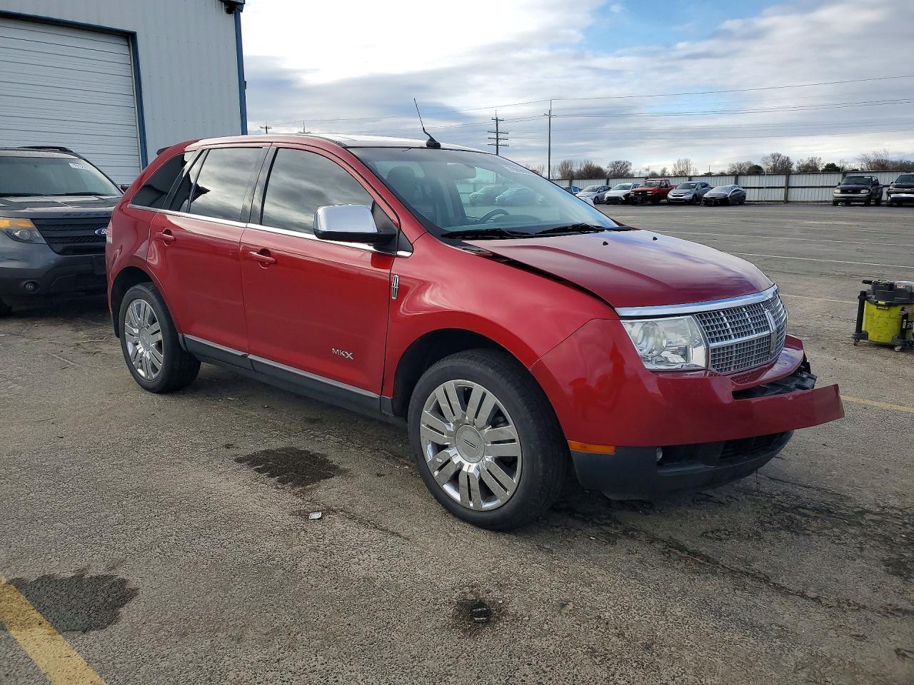 2008 LINCOLN TOWNHOUSE MKX photo 4