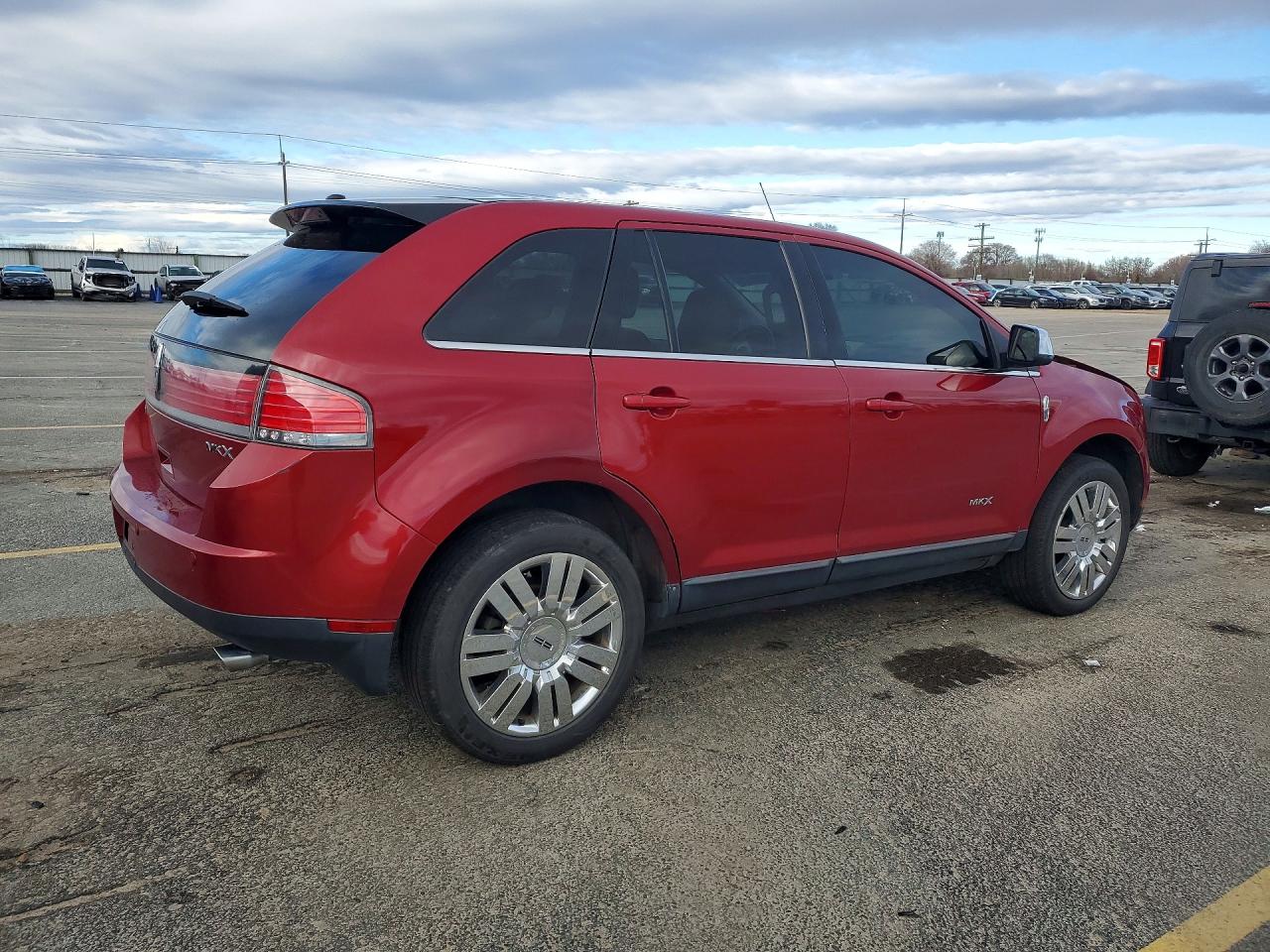 2008 LINCOLN TOWNHOUSE MKX photo 3