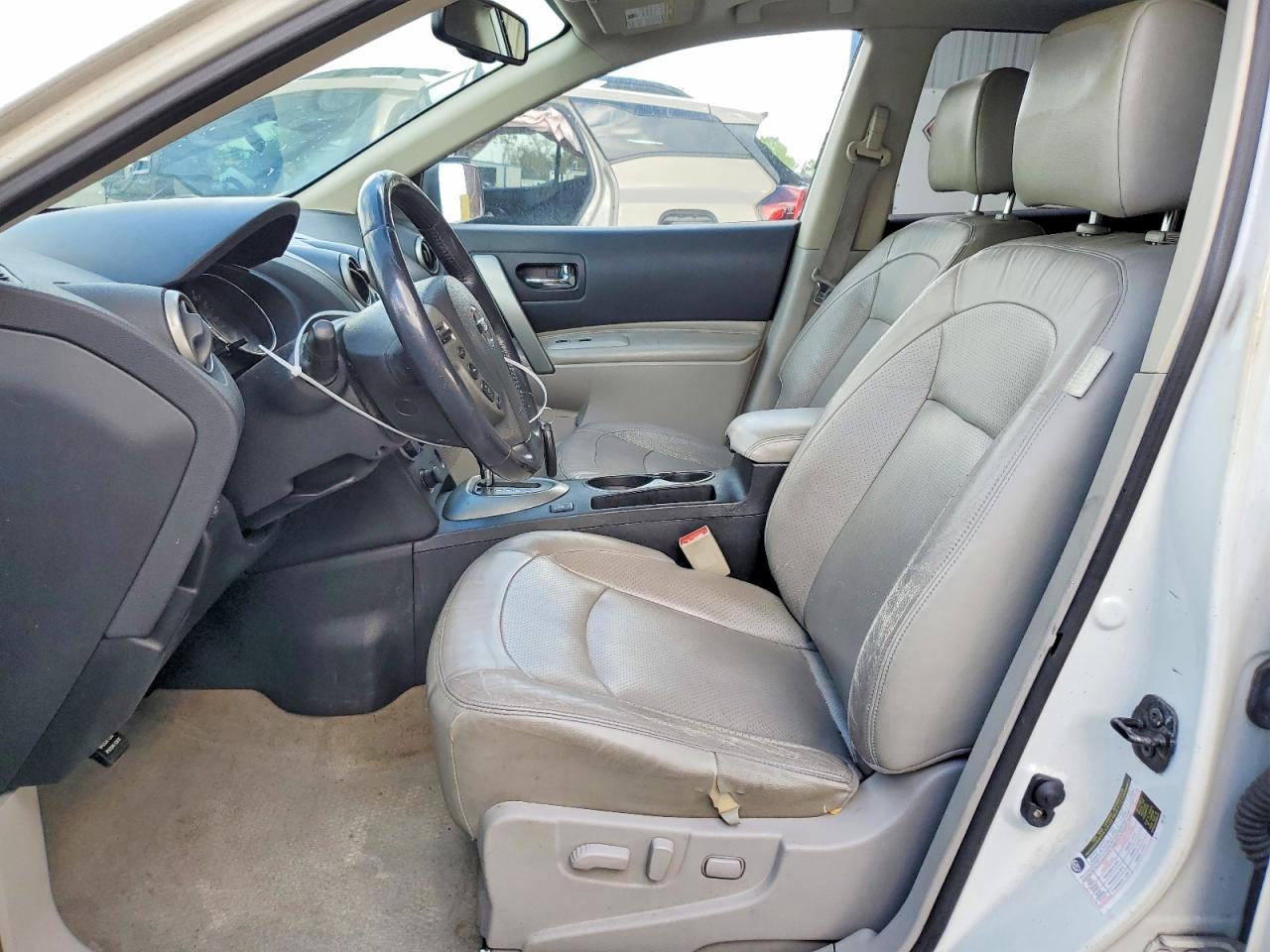 2011 NISSAN ROGUE S photo 13