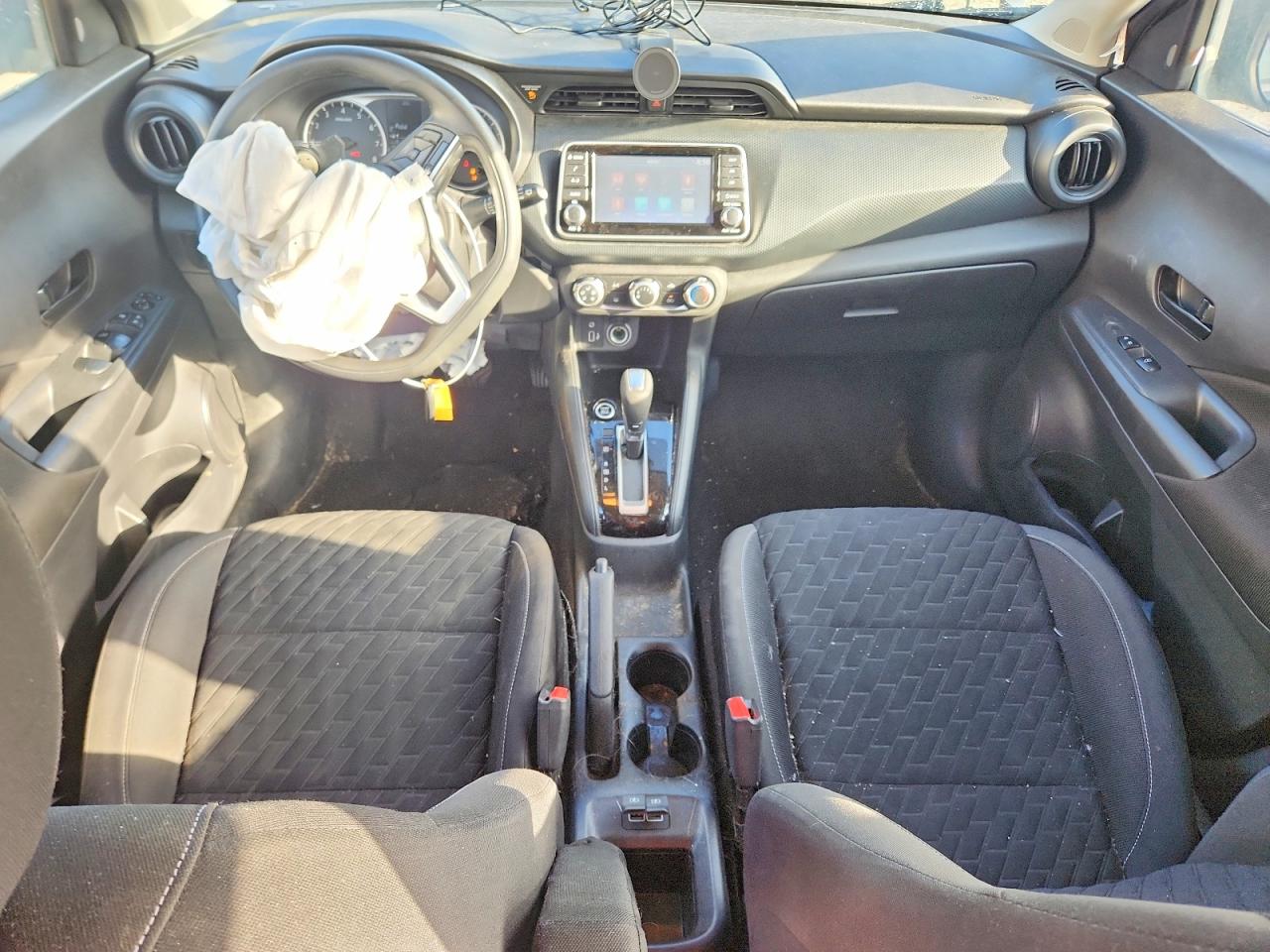 2021 NISSAN KICKS S photo 8