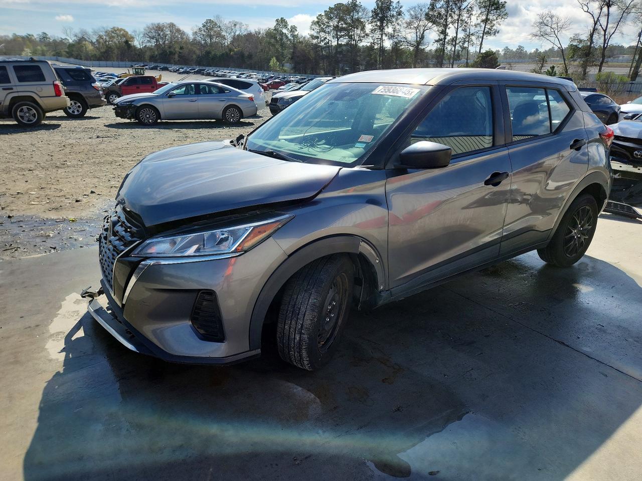 2021 NISSAN KICKS