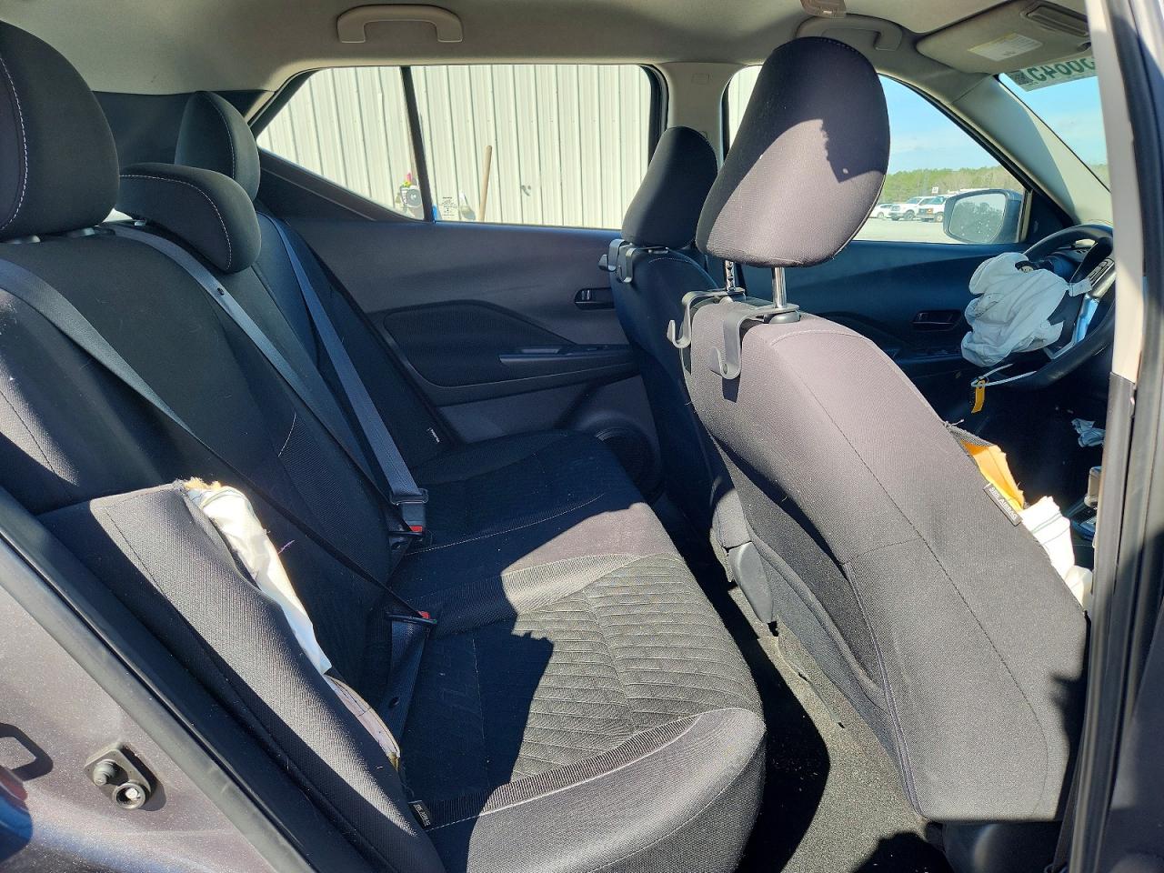 2021 NISSAN KICKS S photo 10