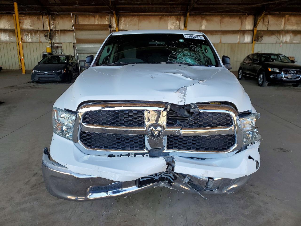 2022 RAM 1500 CLASSIC SLT photo 5