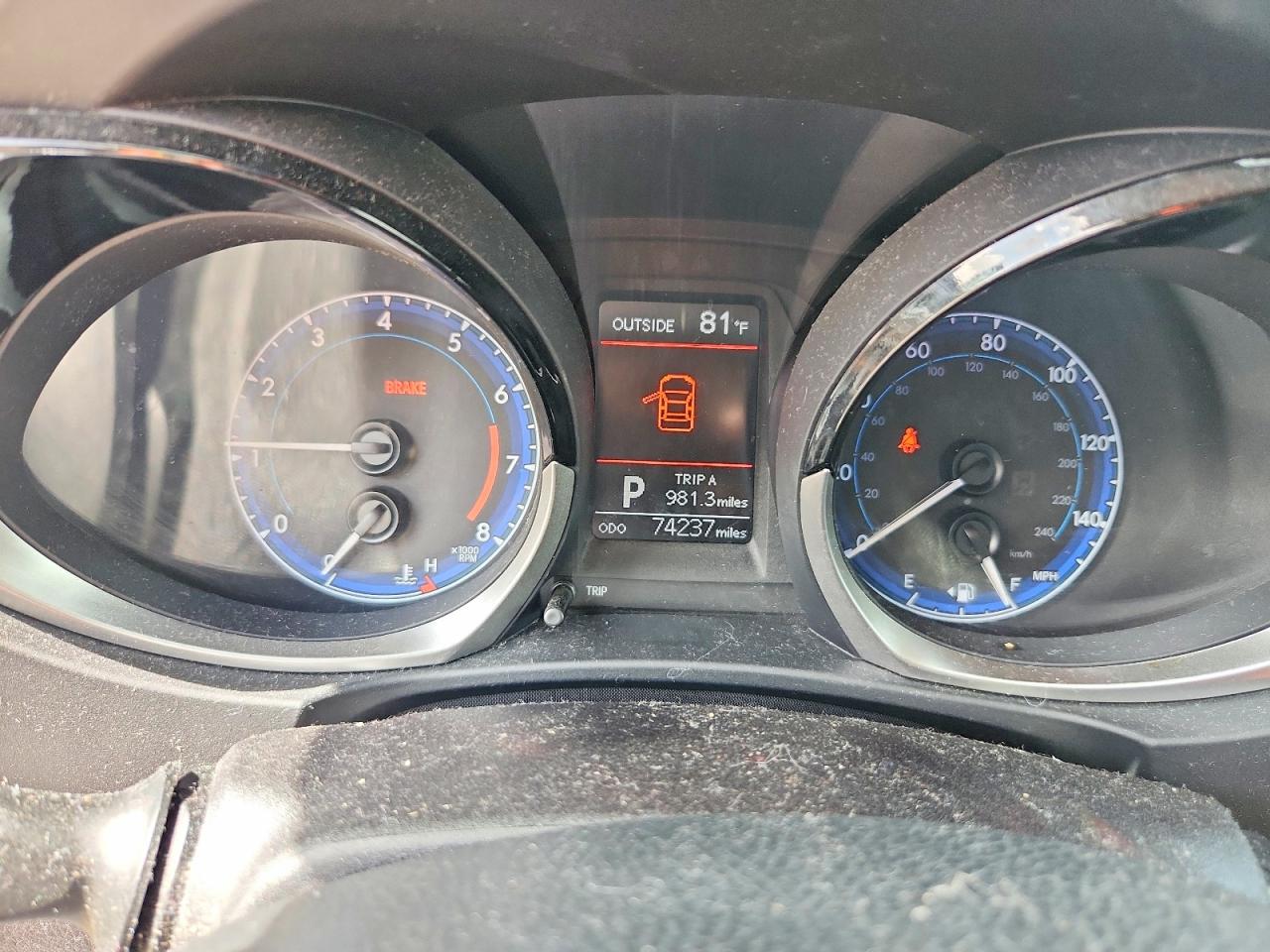 2016 TOYOTA COROLLA S PLUS photo 17