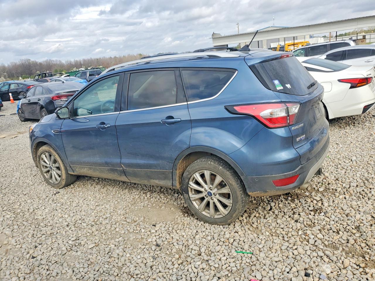 2018 FORD ESCAPE TITANIUM photo 4