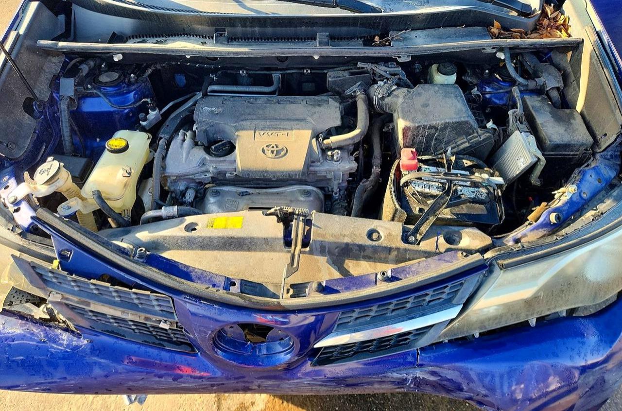 2014 TOYOTA RAV4 XLE photo 11