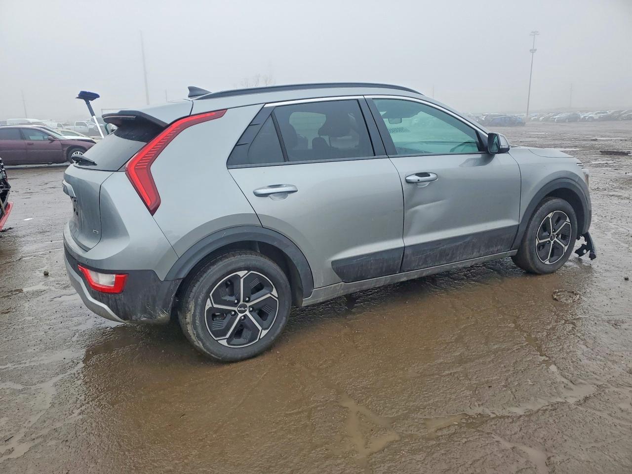2024 KIA NIRO EX photo 3