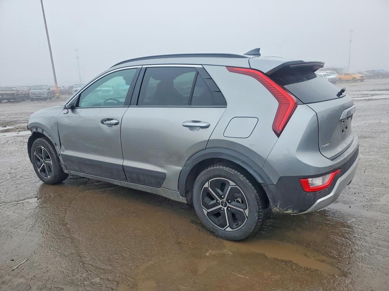 2024 KIA NIRO EX photo 2