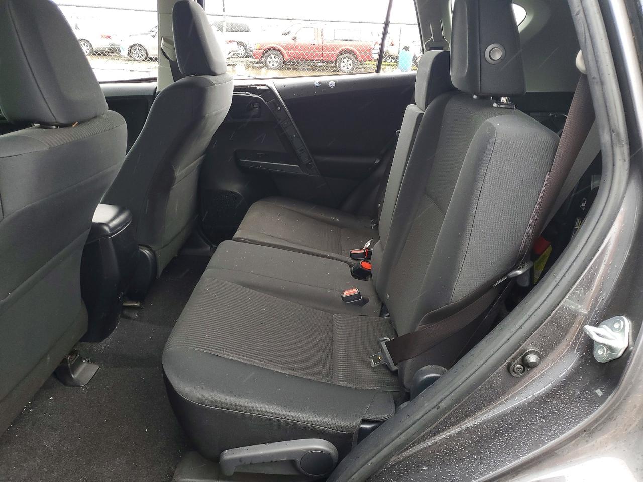 2018 TOYOTA RAV4 LE photo 21