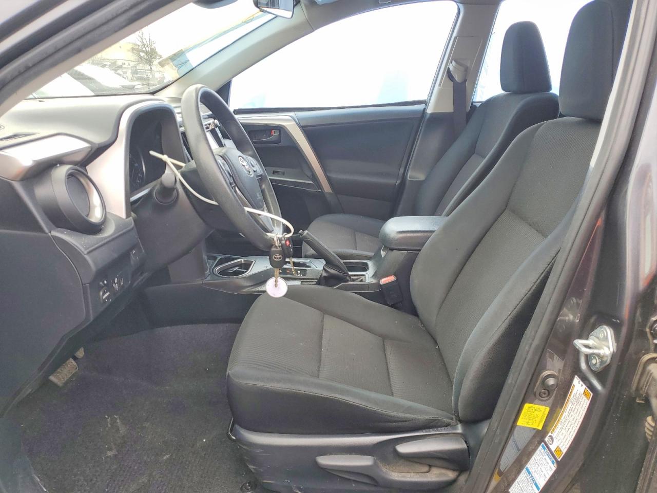 2018 TOYOTA RAV4 LE photo 13