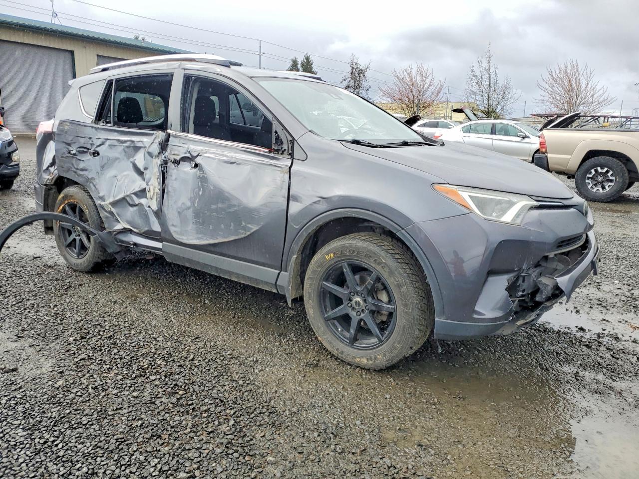 2018 TOYOTA RAV4 LE photo 7
