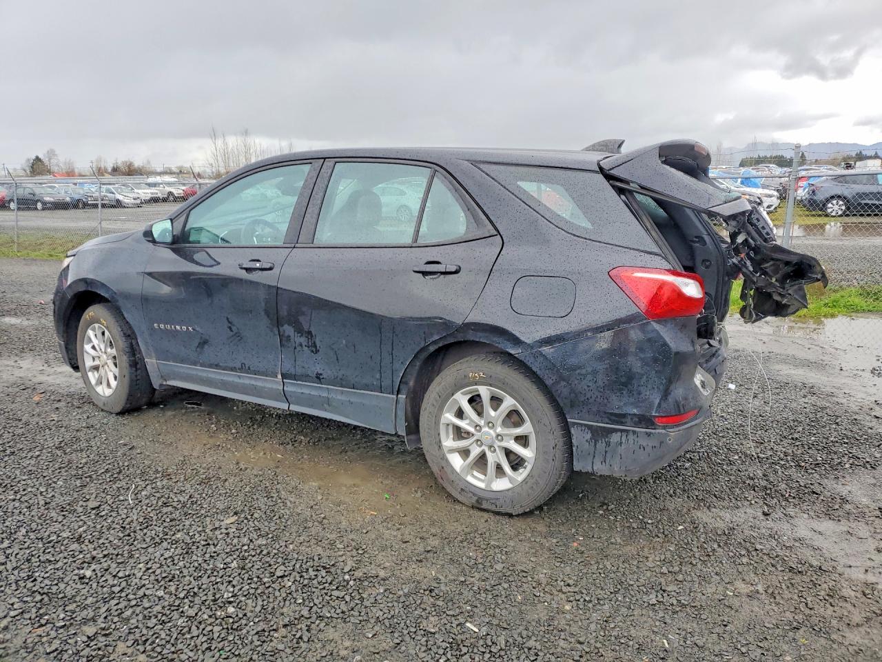 2020 CHEVROLET EQUINOX photo 2