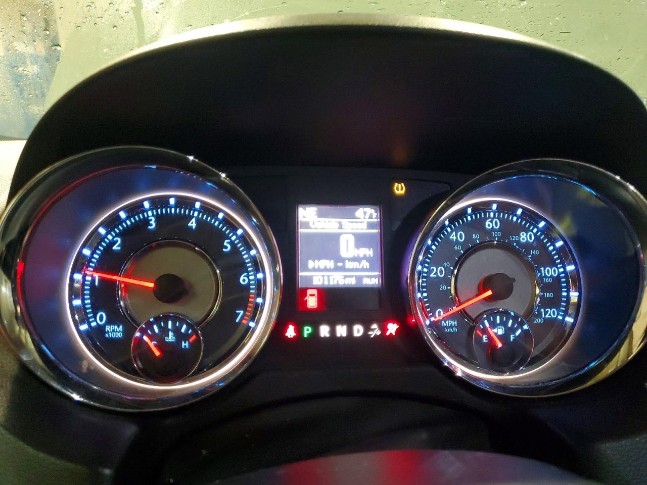 2015 CHRYSLER TOWN & COUNTRY TOURING L photo 9