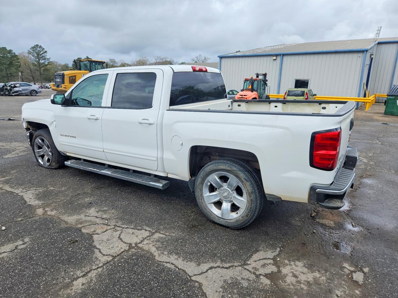 2015 CHEVROLET SILVERADO C1500 LT photo 3
