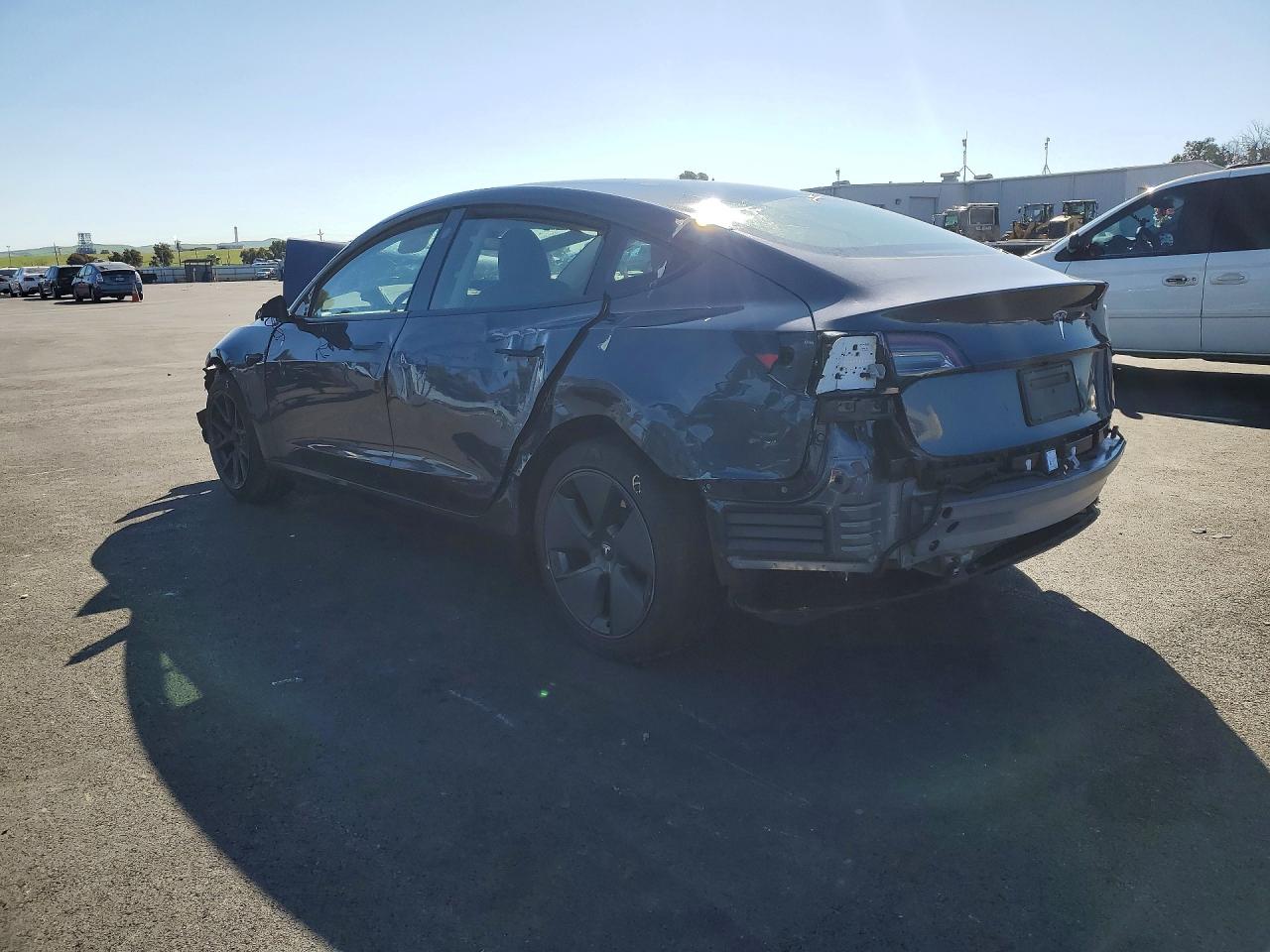 2023 TESLA MODEL 3 photo 4