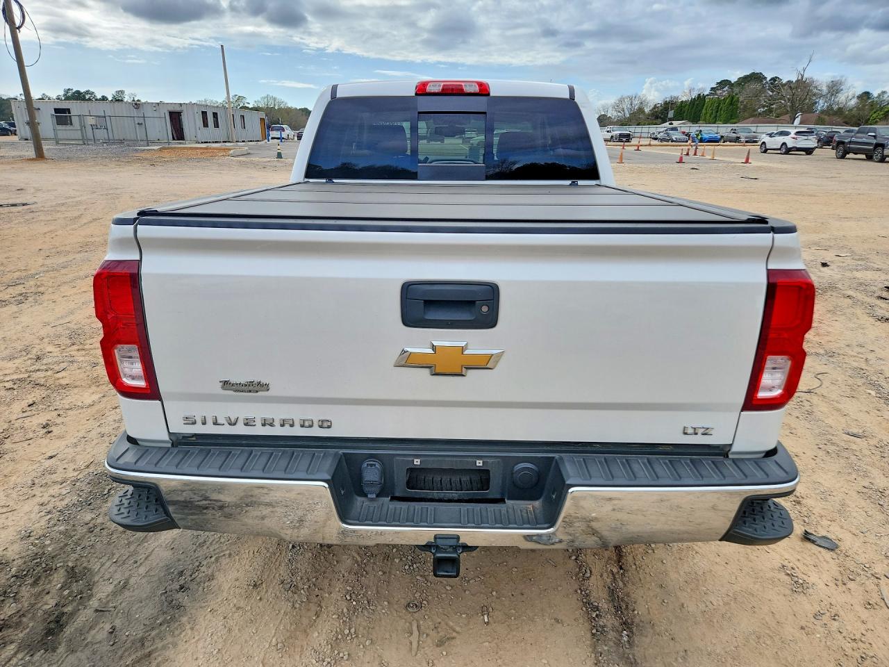 2017 CHEVROLET SILVERADO C1500 LTZ photo 6
