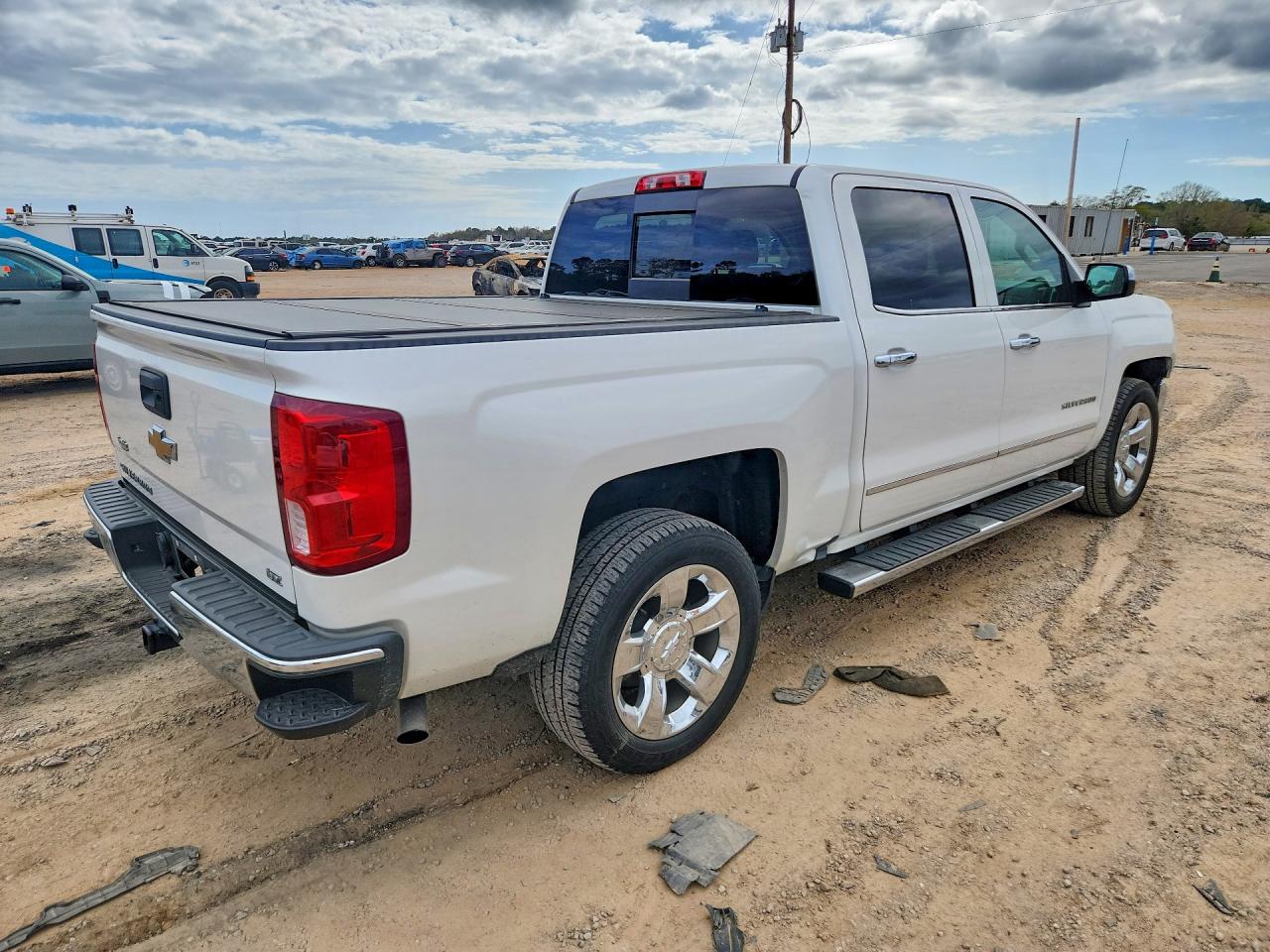 2017 CHEVROLET SILVERADO C1500 LTZ photo 3