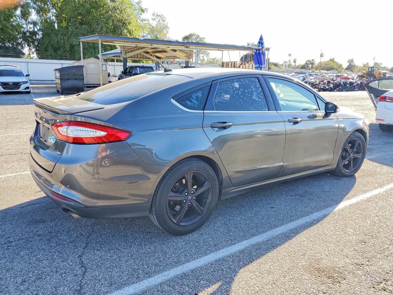 2016 FORD FUSION SE photo 5