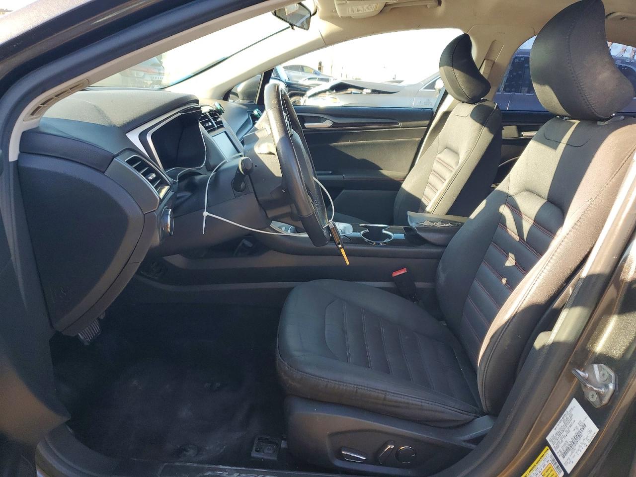 2016 FORD FUSION SE photo 13