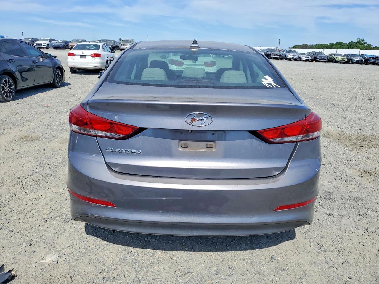 2017 HYUNDAI ELANTRA SE photo 6