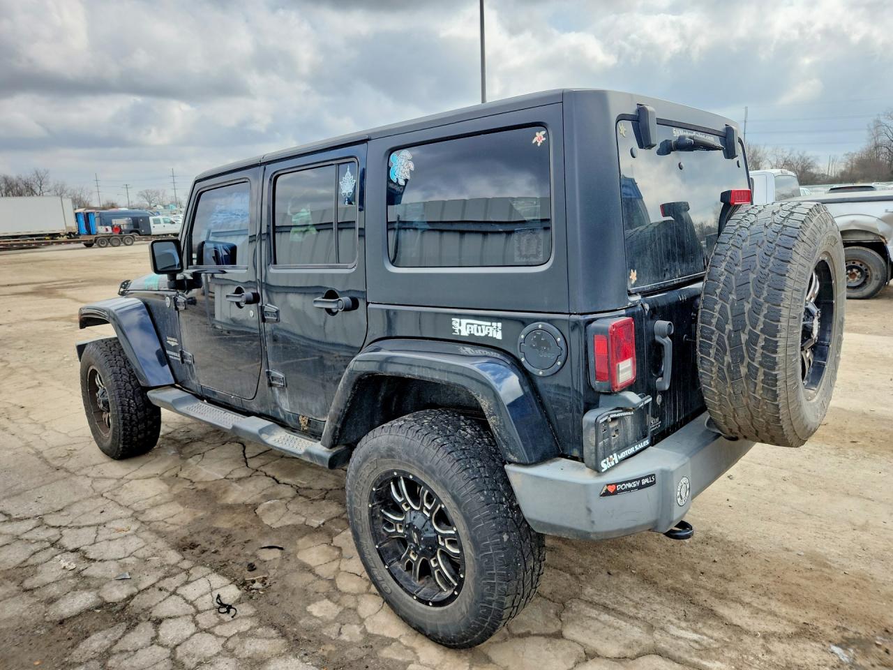 2011 JEEP WRANGLER UNLIMITED SAHARA photo 2