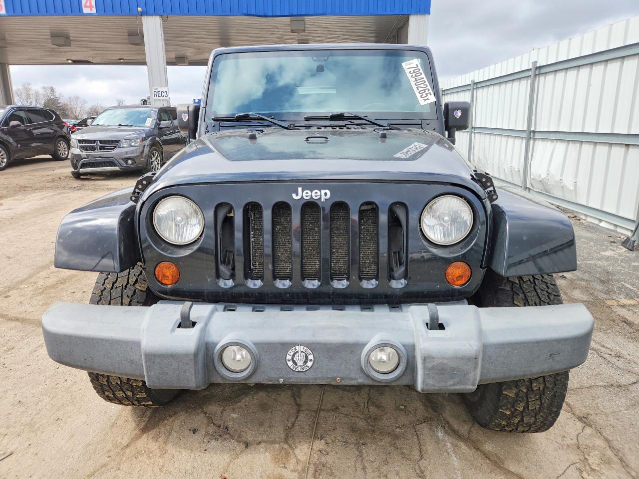 2011 JEEP WRANGLER UNLIMITED SAHARA photo 5