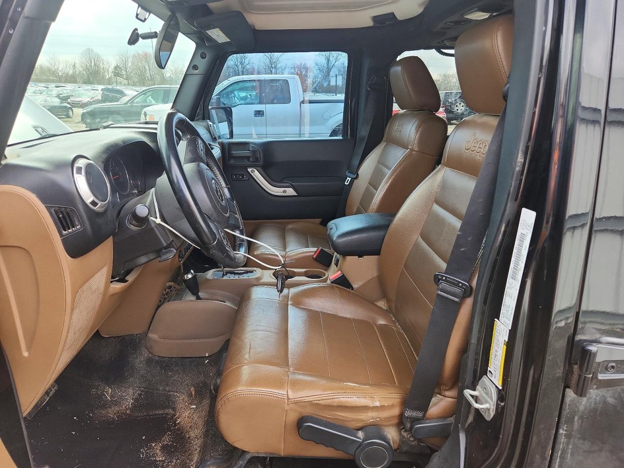 2011 JEEP WRANGLER UNLIMITED SAHARA photo 7
