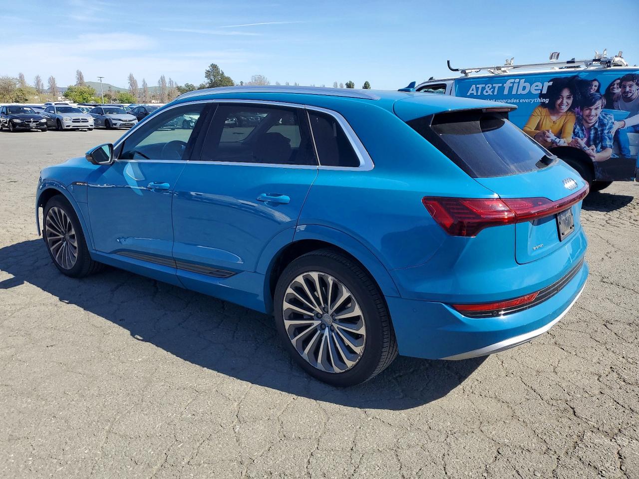 2019 AUDI E-TRON PRESTIGE photo 2