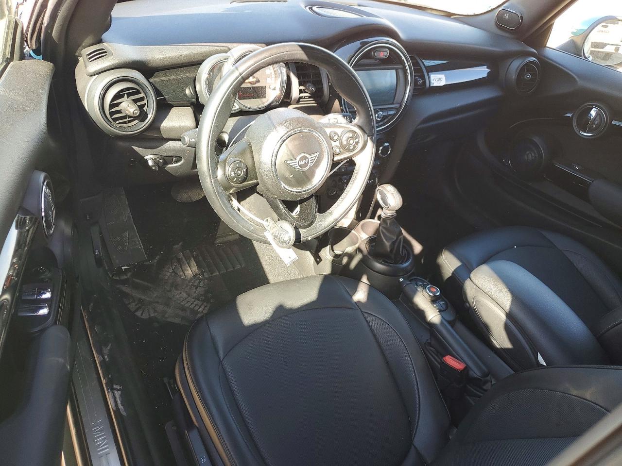 2019 MINI COOPER photo 15
