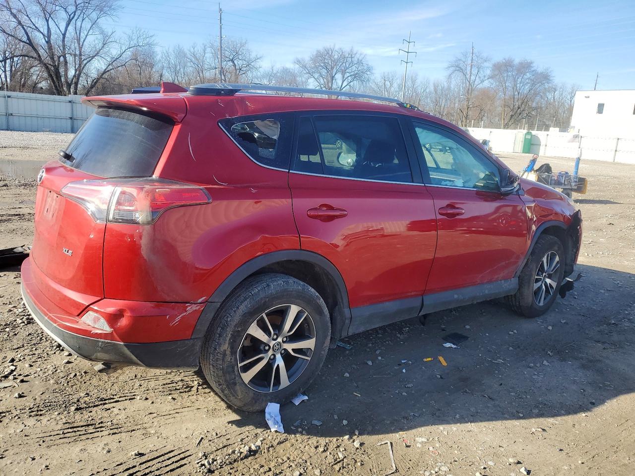 2017 TOYOTA RAV4 XLE photo 3
