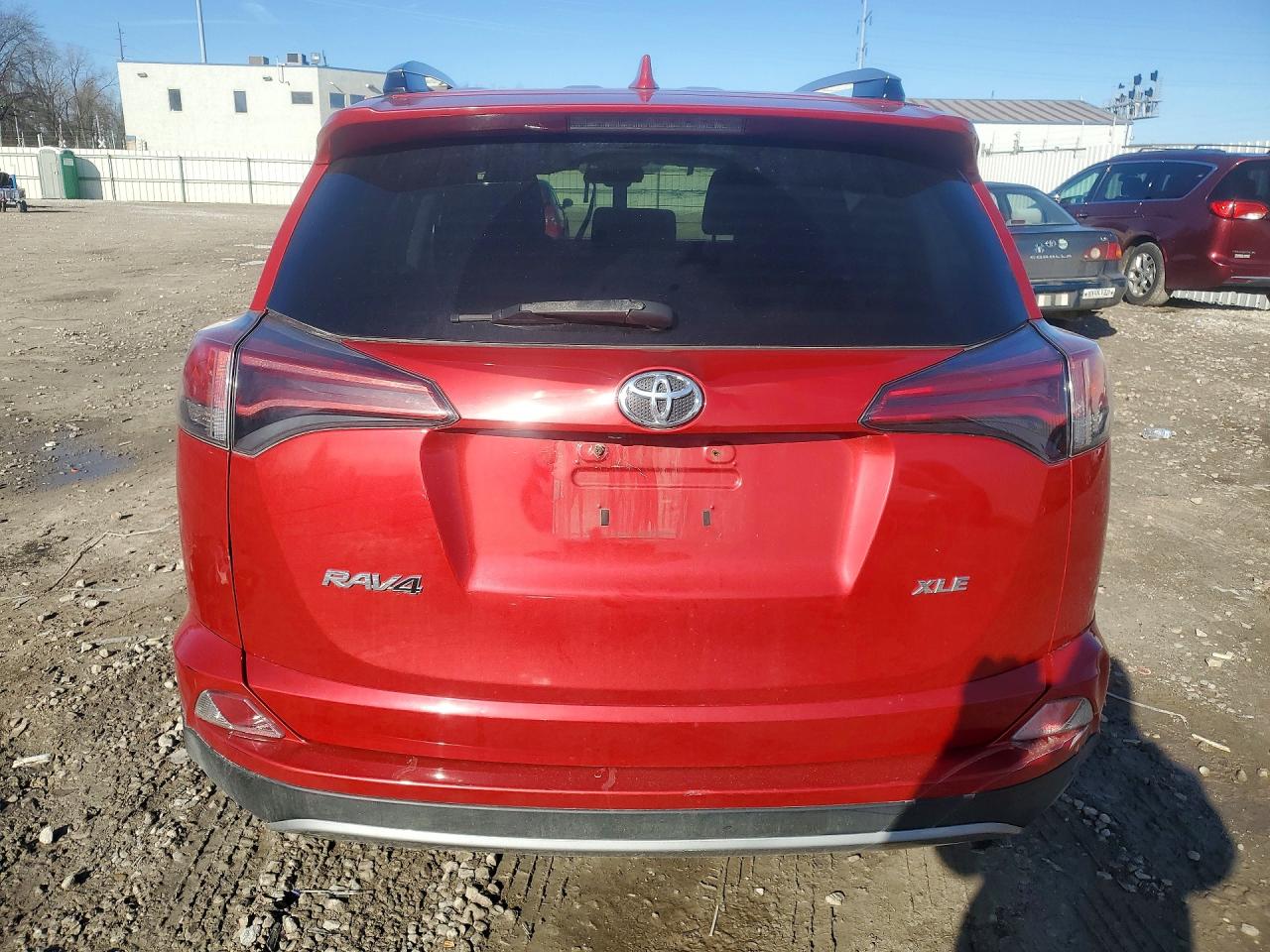 2017 TOYOTA RAV4 XLE photo 6